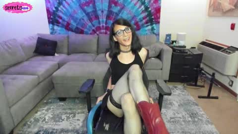 Snapshot of secrets420 chatting on September 13, 9:25 pm Jasmine online show from September 13, 9:25 pm