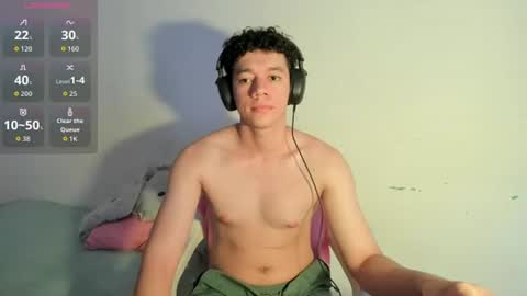 Snapshot of seder_4 chatting on July 22, 6:22 pm Sebas online show from July 22, 6:22 pm