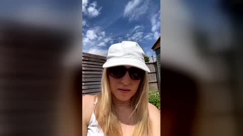 seductive12376584 online show from May 21, 12:23 pm