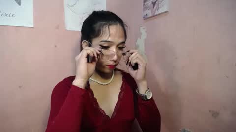 Snapshot of seductive_abia chatting on February 10, 3:24 am JUST CALL ME ABIA online show from February 10, 3:24 am