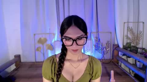 Snapshot of seductive_kimxxx chatting on May 8, 2:33 pm your miss universe kim online show from May 8, 2:33 pm