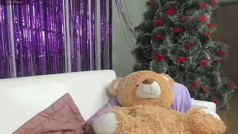 Snapshot of seductive_she_wolf chatting on January 6, 12:24 pm seductive_she_wolf online show from January 6, 12:24 pm