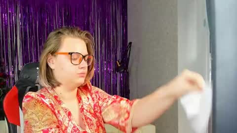 Snapshot of seductive_she_wolf chatting on January 26, 9:29 am seductive_she_wolf online show from January 26, 9:29 am