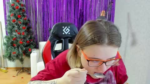 Snapshot of seductive_she_wolf chatting on February 2, 6:26 am seductive_she_wolf online show from February 2, 6:26 am