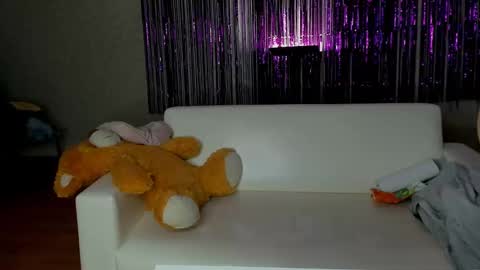 Snapshot of seductive_she_wolf chatting on February 20, 11:54 pm seductive_she_wolf online show from February 20, 11:54 pm