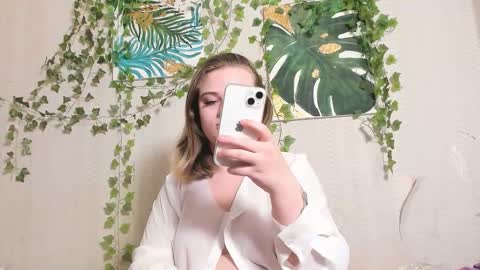 Snapshot of seductive_she_wolf chatting on September 26, 7:29 pm seductive_she_wolf online show from September 26, 7:29 pm