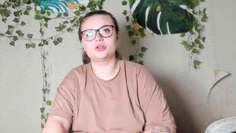 Snapshot of seductive_she_wolf chatting on October 6, 4:59 pm seductive_she_wolf online show from October 6, 4:59 pm