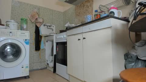 Snapshot of seductive_she_wolf chatting on October 22, 12:16 pm seductive_she_wolf online show from October 22, 12:16 pm