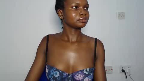 seductive_sugar247 online show from March 28, 7:02 pm