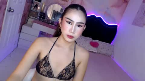 Snapshot of seductive_vana chatting on May 15, 11:12 pm Vanessa online show from May 15, 11:12 pm