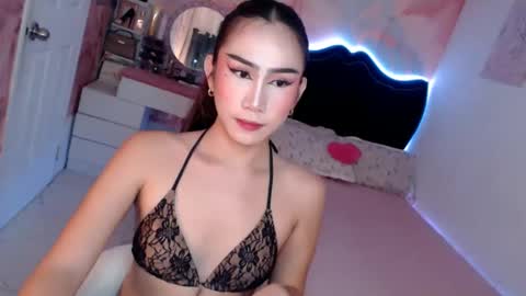 Snapshot of seductive_vana chatting on May 16, 12:40 am Vanessa online show from May 16, 12:40 am