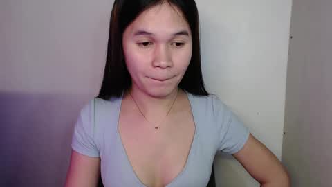 Snapshot of seductivemegoftheworld_ chatting on January 8, 5:37 am MEG online show from January 8, 5:37 am