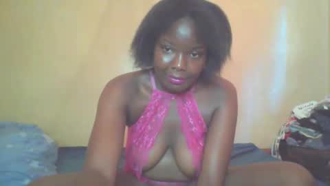Snapshot of seductress18 chatting on September 14, 10:47 am Seductress online show from September 14, 10:47 am