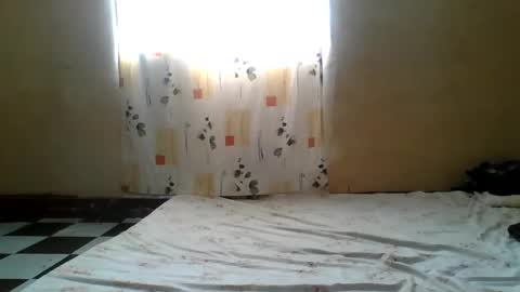 Snapshot of seductress18 chatting on September 21, 6:04 am Seductress online show from September 21, 6:04 am