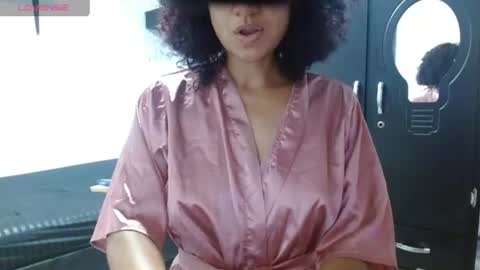 Snapshot of seductress_malia chatting on July 2, 3:56 am seductress_malia online show from July 2, 3:56 am