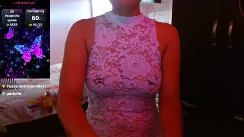 Snapshot of seductress_malia chatting on July 10, 5:59 pm seductress_malia online show from July 10, 5:59 pm