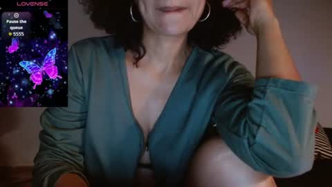 Snapshot of seductress_malia chatting on July 14, 1:19 am seductress_malia online show from July 14, 1:19 am