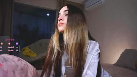 Snapshot of seeeyoubaby chatting on September 22, 4:42 pm Slavia online show from September 22, 4:42 pm