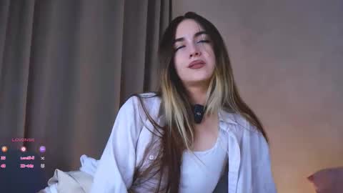 Snapshot of seeeyoubaby chatting on October 5, 4:16 pm Slavia online show from October 5, 4:16 pm