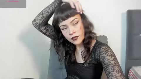 seijacu  online show from December 3, 7:45 pm