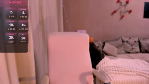 selectrra online show from October 25, 7:52 pm