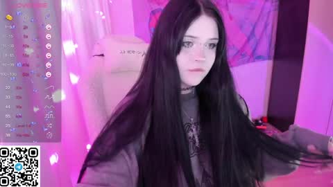 Snapshot of selena___cute chatting on May 29, 4:05 pm Selena online show from May 29, 4:05 pm