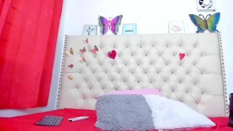 selena_beautyy online show from May 4, 7:21 pm