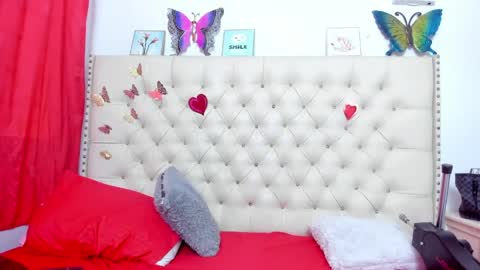 selena_beautyy online show from May 7, 8:47 pm