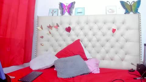 selena_beautyy online show from May 9, 7:41 pm