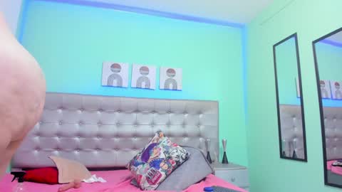 Snapshot of selena_castillo chatting on January 16, 11:15 am Selena online show from January 16, 11:15 am