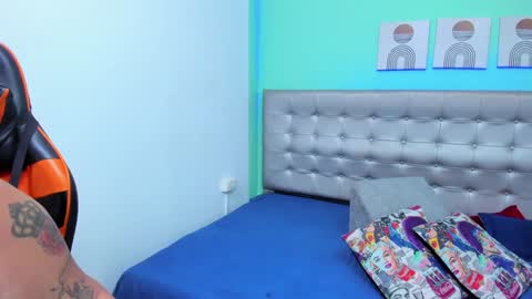 Snapshot of selena_castillo chatting on January 24, 9:47 pm Selena online show from January 24, 9:47 pm