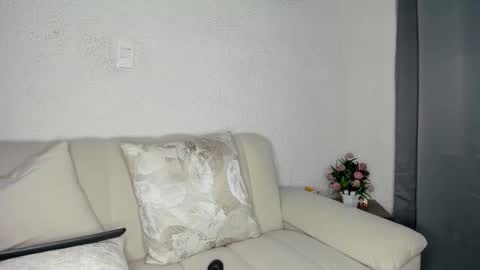   online show from March 6, 3:03 am