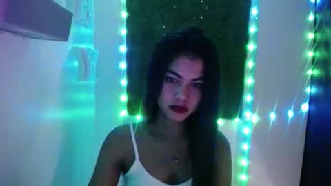Snapshot of selena_fox2000 chatting on April 16, 12:22 am selena_fox2000 online show from April 16, 12:22 am