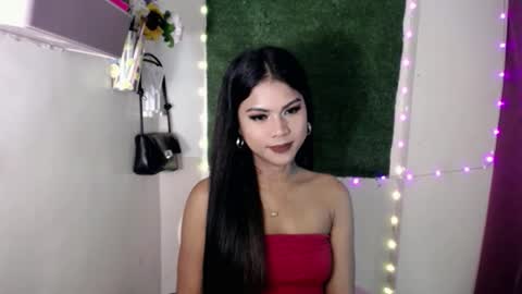Snapshot of selena_fox2000 chatting on April 25, 2:36 pm selena_fox2000 online show from April 25, 2:36 pm