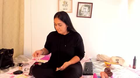 Karen online show from January 8, 2:08 pm