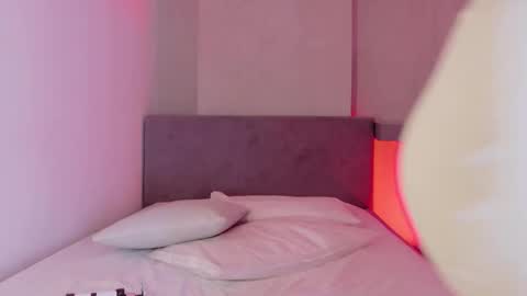 Selena online show from September 26, 11:25 am