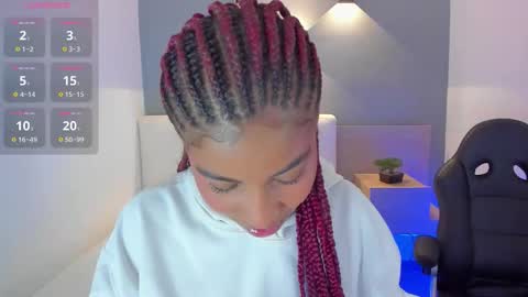 Selena online show from December 17, 10:43 am