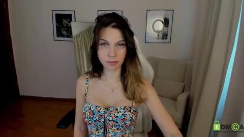 Snapshot of selena_rase chatting on January 30, 9:15 am Selena online show from January 30, 9:15 am