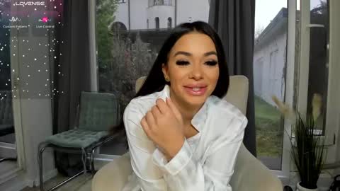 Selena online show from February 2, 7:20 am