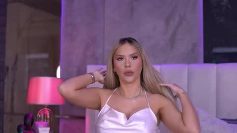 Snapshot of selena_voss chatting on January 13, 9:58 am Selena online show from January 13, 9:58 am