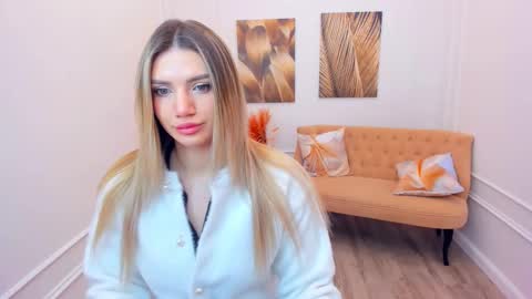 selenaemoore online show from February 27, 3:39 am