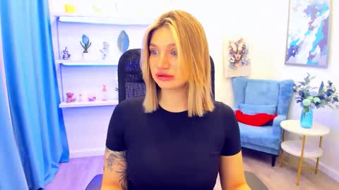 selenaemoore online show from May 16, 6:50 pm