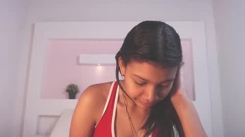 Snapshot of selenafox6 chatting on January 27, 9:13 am selenafox6 online show from January 27, 9:13 am
