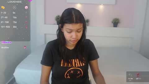 Snapshot of selenafox6 chatting on February 10, 12:29 pm selenafox6 online show from February 10, 12:29 pm