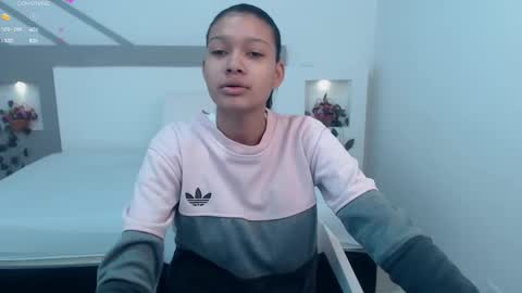 Snapshot of selenafox6 chatting on February 16, 11:05 am selenafox6 online show from February 16, 11:05 am