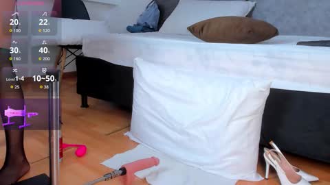  Selena  online show from December 23, 3:15 am