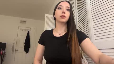 Selena Powe  online show from March 1, 8:53 pm