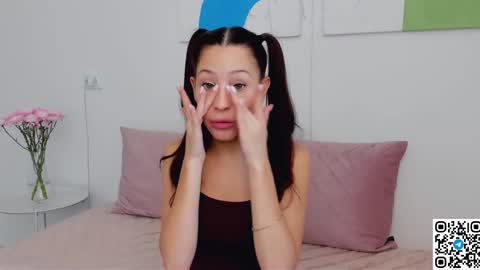 Selena online show from March 17, 8:39 am