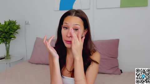 Selena online show from May 14, 9:49 am
