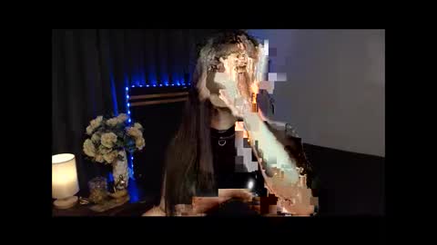 Selena online show from December 19, 1:56 am